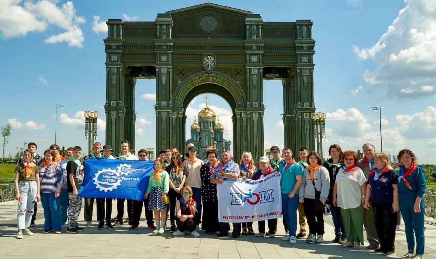 ЭКСКУРСИЯ В ГЛАВНЫЙ ХРАМ ВС РФ