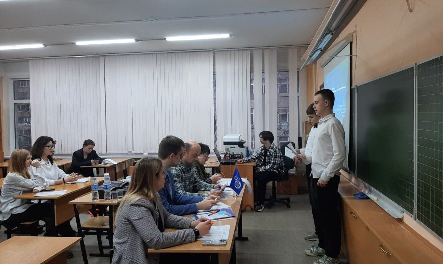 РЕУТОВСКИЕ ШКОЛЬНИКИ НА ПУТИ В НАУКУ