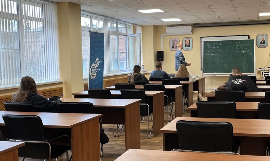 В МИРЕ УРАВНЕНИЙ И НЕРАВЕНСТВ