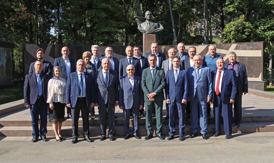 ПОДМОСКОВНЫЕ ПРОМЫШЛЕННИКИ ПРОВЕЛИ БОЛЬШОЕ СОВЕЩАНИЕ