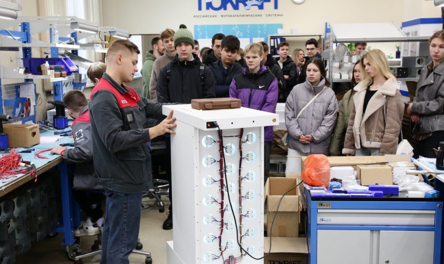 ЗНАКОМЯТСЯ С ЗАВОДОМ