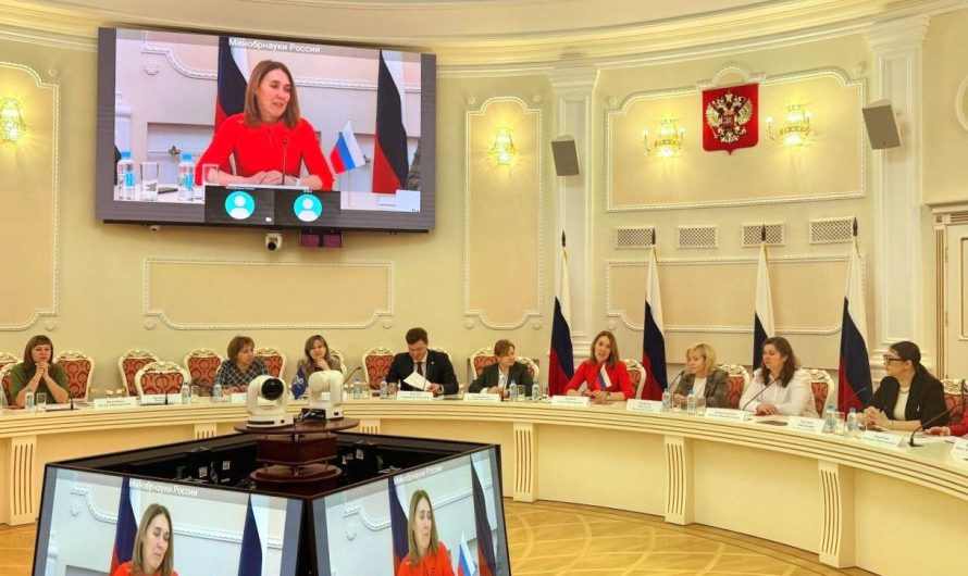 ОБСУДИЛИ РОЛЬ ЖЕНЩИН В РАЗВИТИИ ВОЕНПРОМА