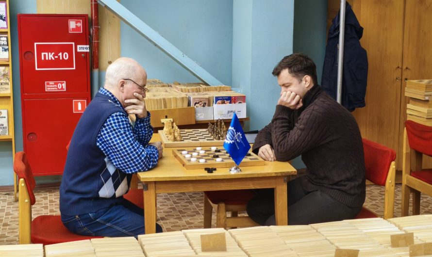 ШАШЕЧНАЯ ПАРТИЯ