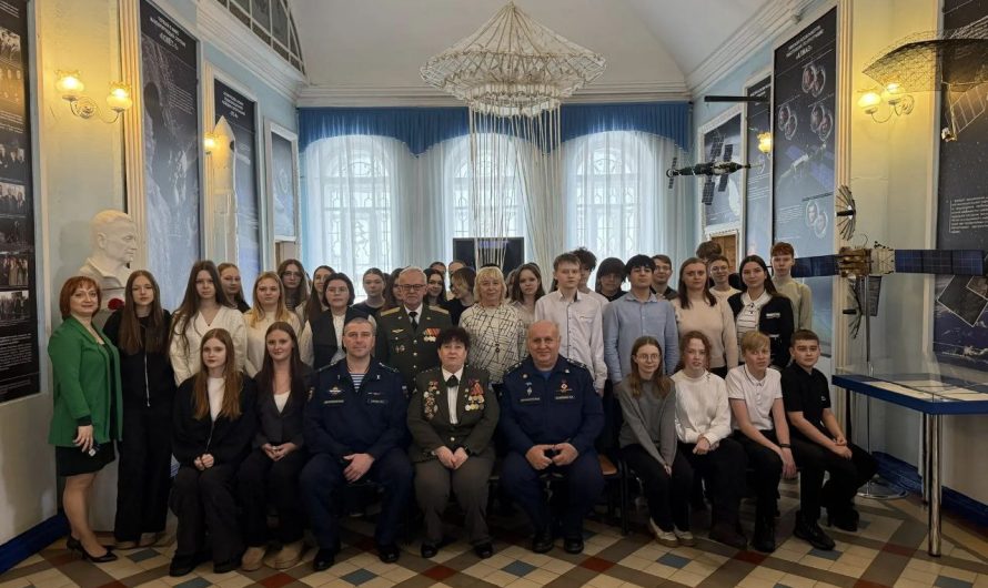 ВЕТЕРАНЫ ВСТРЕТИЛИСЬ СО ШКОЛЬНИКАМИ В ПРЕДДВЕРИИ ДНЯ ЗАЩИТНИКА ОТЕЧЕСТВА