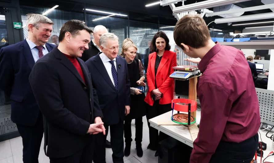 ГУБЕРНАТОР ПОДМОСКОВЬЯ ПОСЕТИЛ ФРЯЗИНСКИЙ ТЕХНОПАРК «ИСТОК – РТУ МИРЭА»