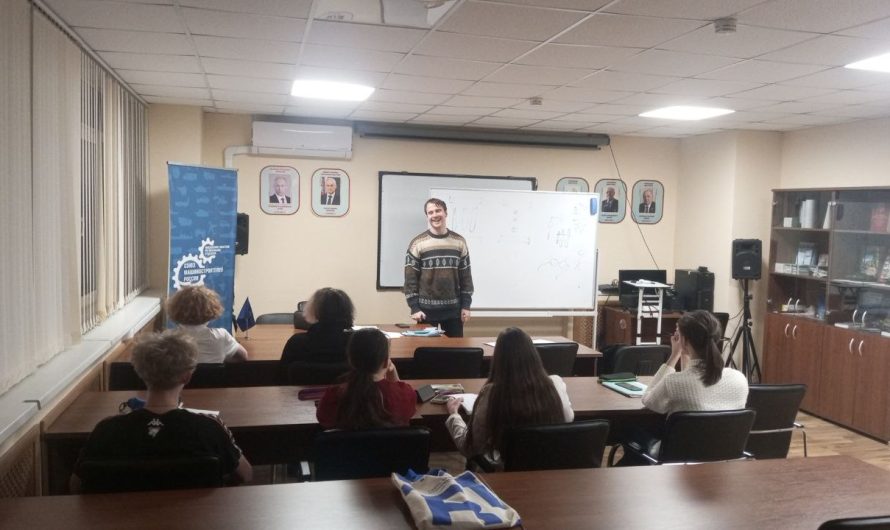 ОДИННАДЦАТИКЛАССНИКАМ О ПОЛЯРИЗАЦИИ СВЕТА