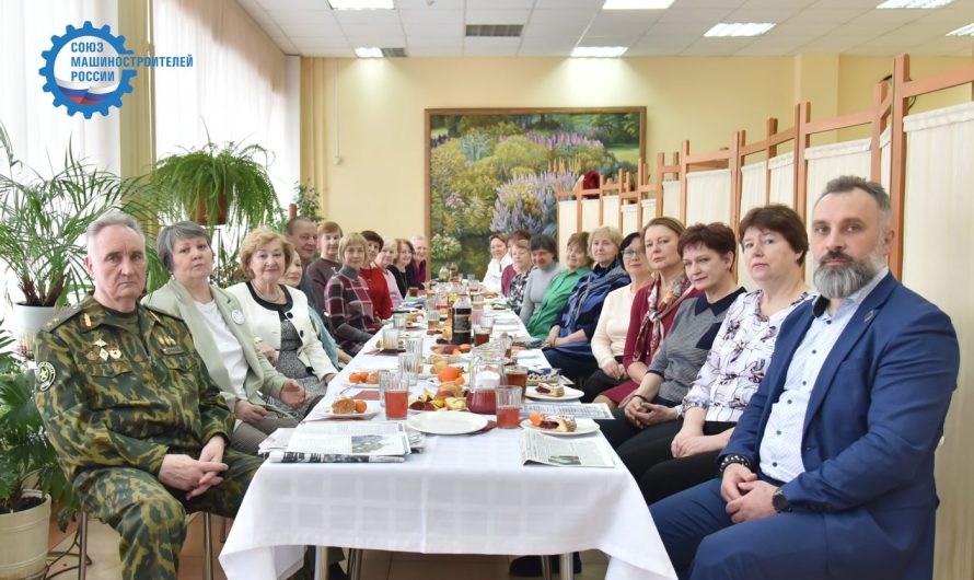 ПОБЛАГОДАРИЛИ ВОЛОНТЕРОВ