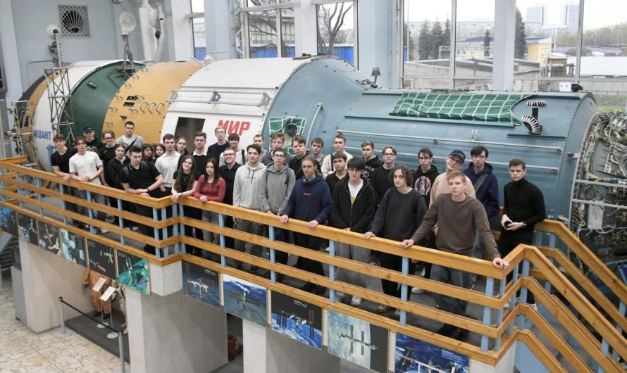 НАСТОЯЩЕЕ И БУДУЩЕЕ ОТЕЧЕСТВЕННОЙ КОСМОНАВТИКИ В РКК «ЭНЕРГИЯ»